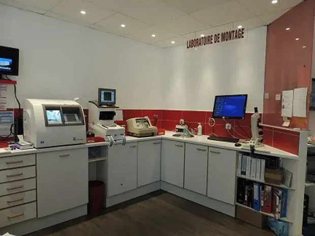 Intérieur Optique Bonnières (4webp